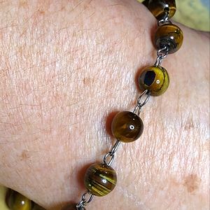 💯SOLD💯TIGER'S EYE SILVER CHAIN 8" BRACELET. LOBSTER CLAW CLASP. BELOW